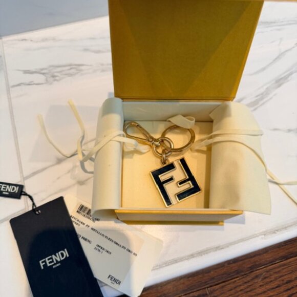 FENDI KEYCHARM FF METALLO/FLEXI/SMALTO ORO SO FT=NERO - Picture 4 of 4